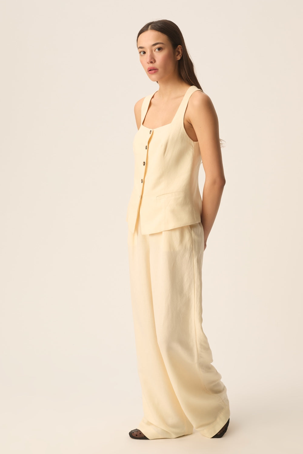Top Tahmara Shell