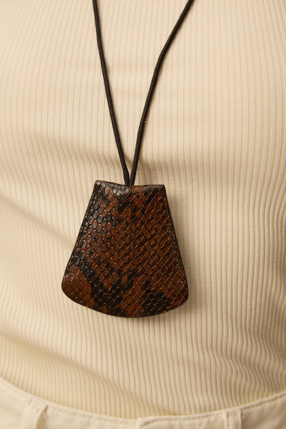 Bell key ring Nypon Python