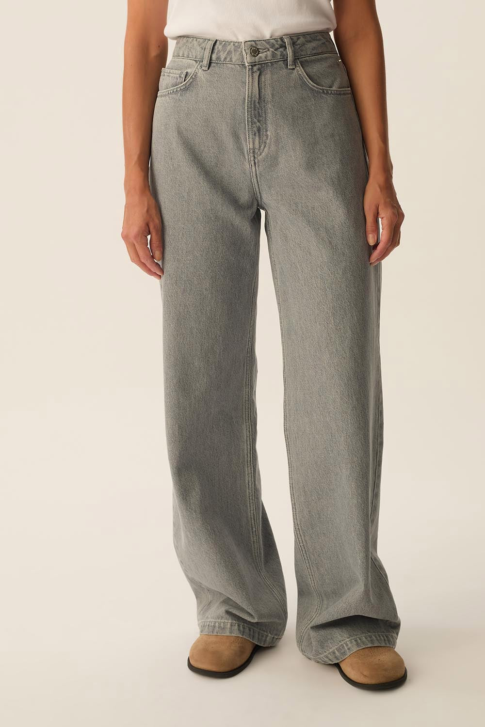 Jean Louela1 Grey
