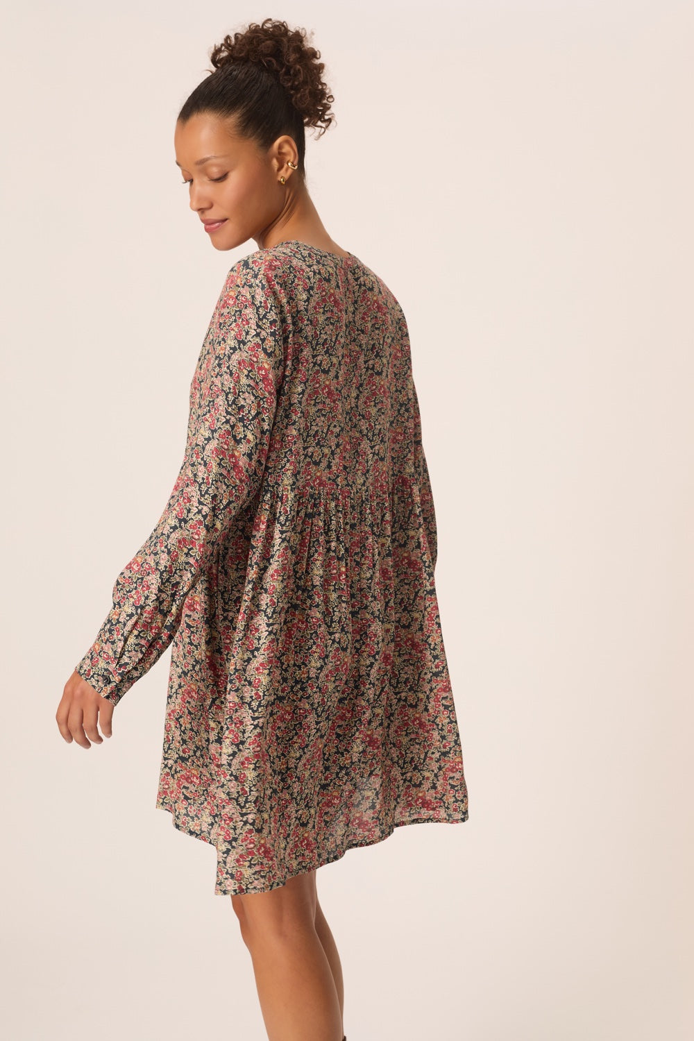 Robe Valorine Taya