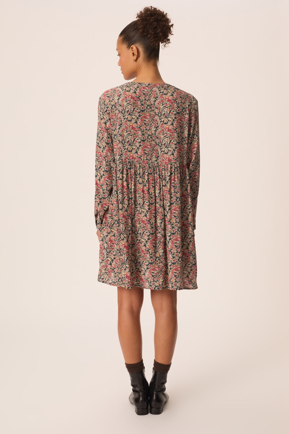 Robe Valorine Taya